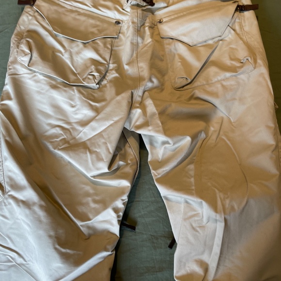 B by Burton Ski/Snowboard Pants - Picture 3 of 5
